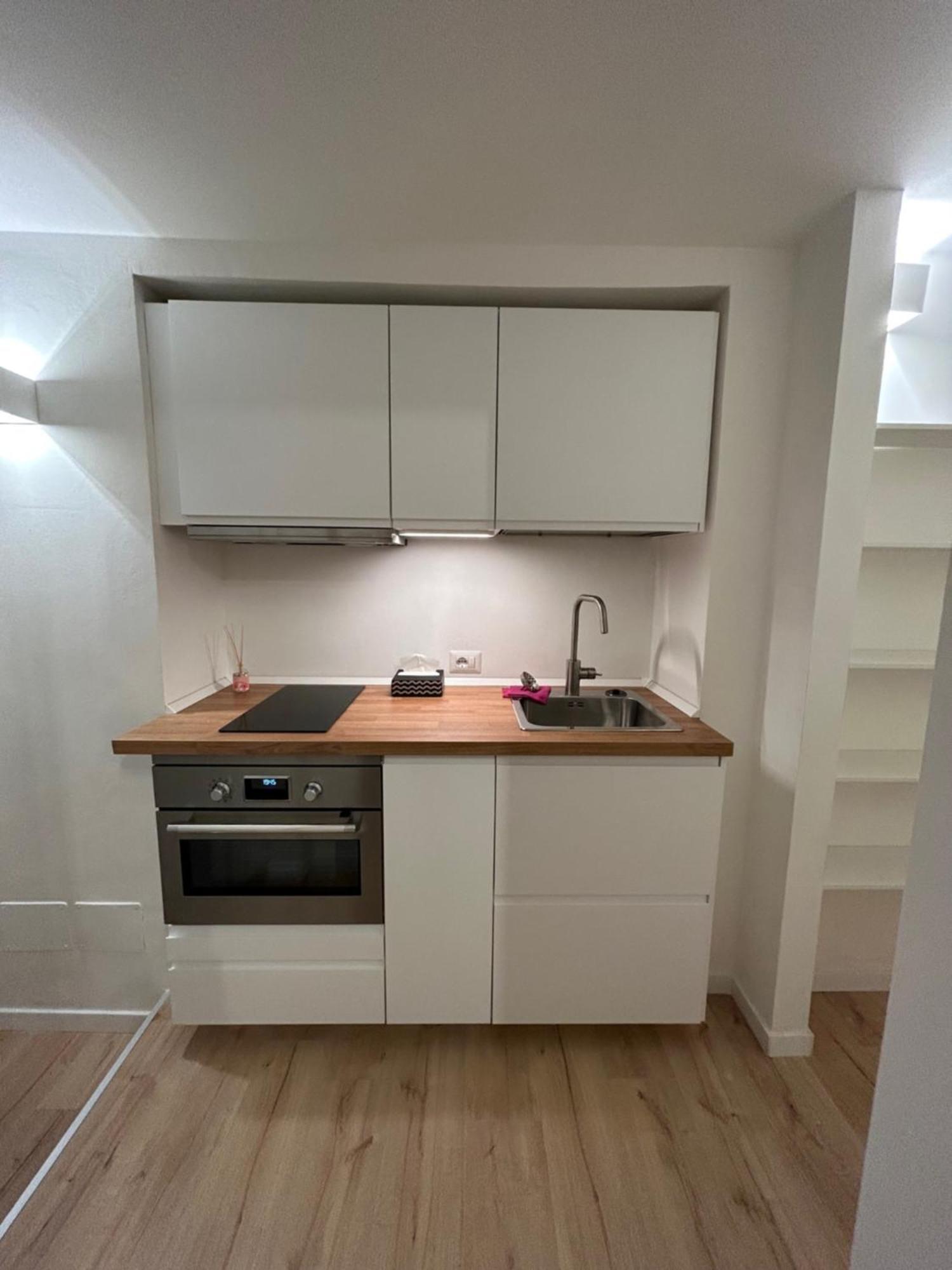 Studio Apartment Near Bocconi Мілан Екстер'єр фото